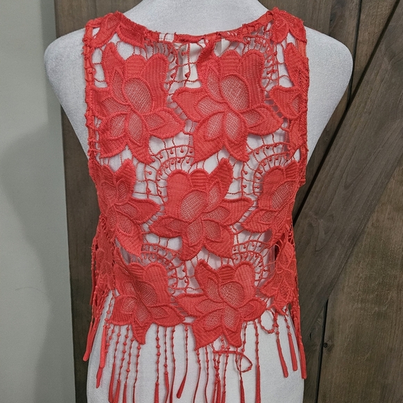 H&M×COACHELLA Vibrant Red Lace sleeveless Top With Fringe Detail. Size 6 - Picture 3 of 11